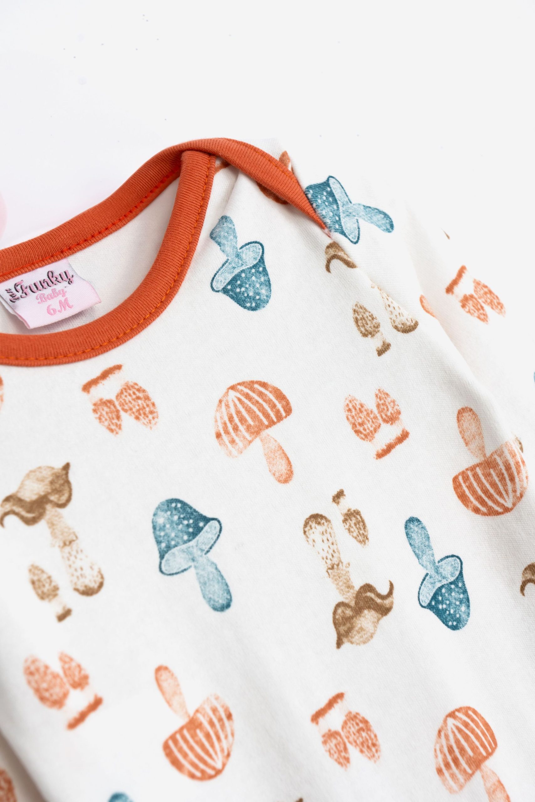 σετ κορμακι μακρυμανικο+παντελονι εισαγ. ιντερλοκ βρεφαναπτυξη κοριτσι allover/καμενο καροτι - Image 2