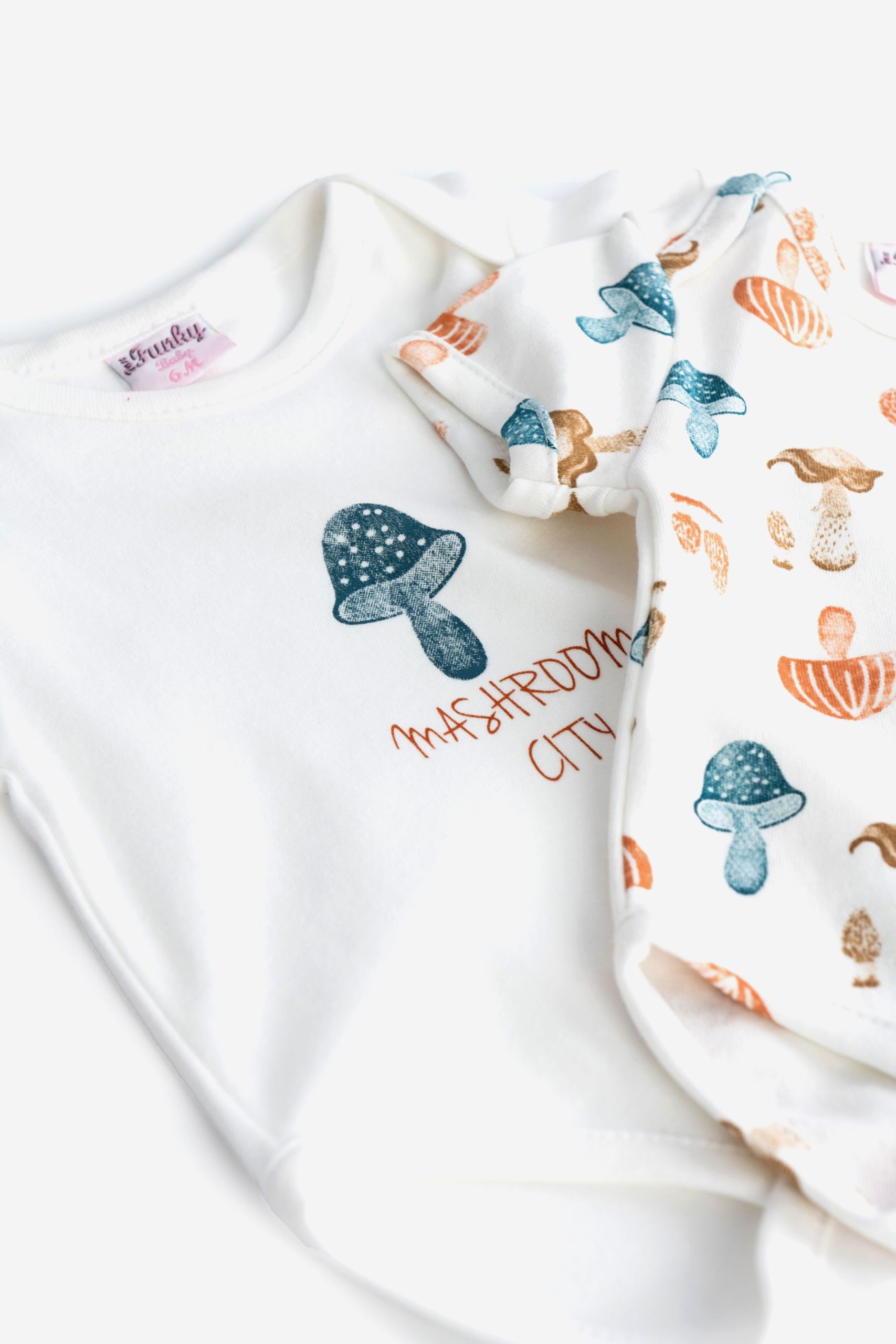 σετ 2 τεμαχια κορμακια κοντομανικο+κοντομανικο κοριτσι allover/εκρου - Image 3