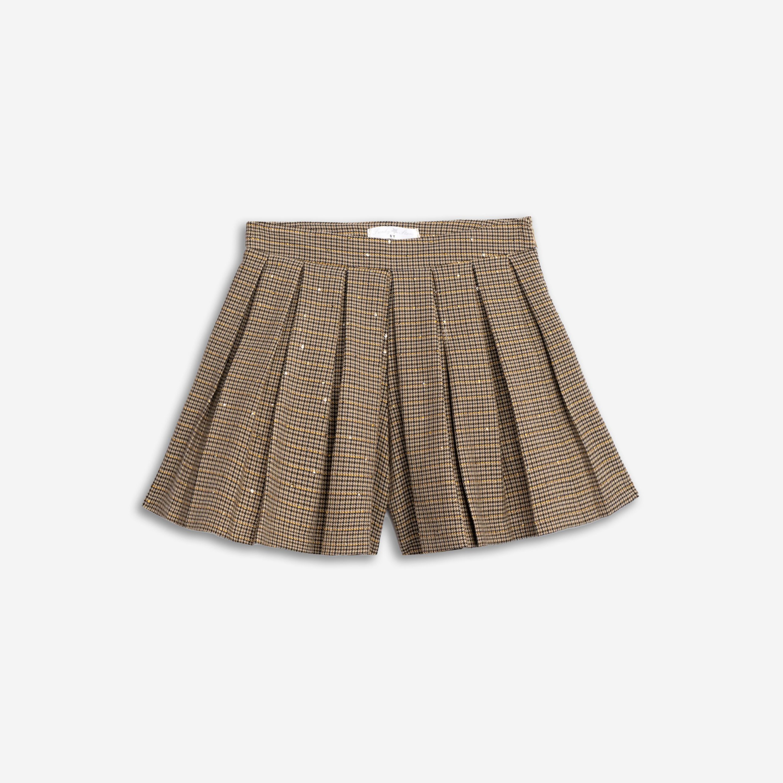 Σόρτς κορίτσι